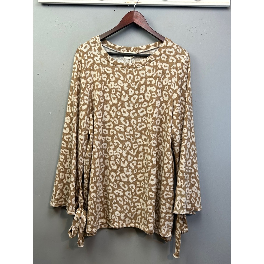 143 Story Top Women 3XL Tan Leopard Print Crew Neck Side Tie Animal Print